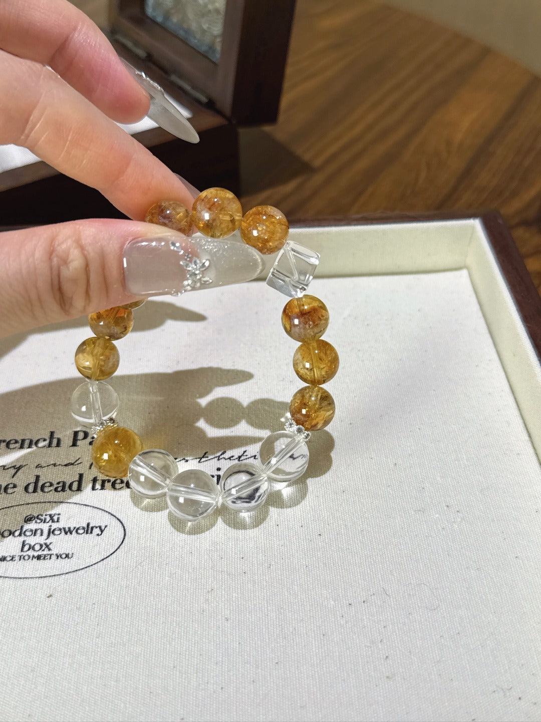 ▫️▪️ Yellow tower crystal white crystal sugar cube bracelet